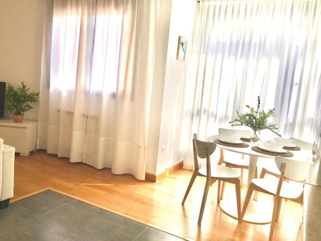 Apartamento 1 Centrico Garaje Wi-Fi Para Trabajar Lejlighed Castro Urdiales Eksteriør billede